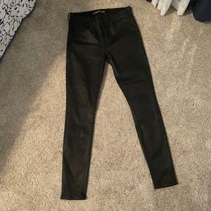 NWOT Express Black Pleater Type of Material Mia legging Jeans